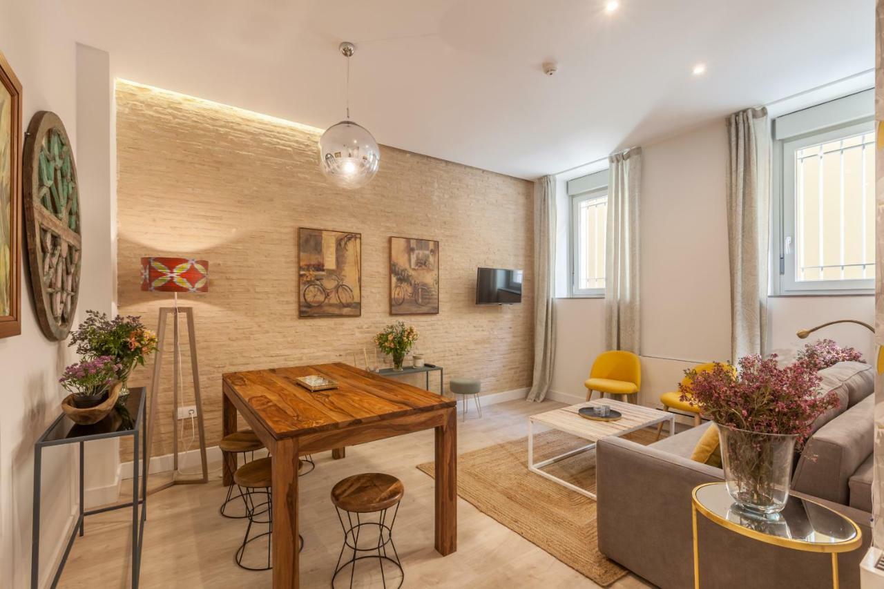 Apartamentos Rg Suites Jardines De Murillo Seville Ngoại thất bức ảnh