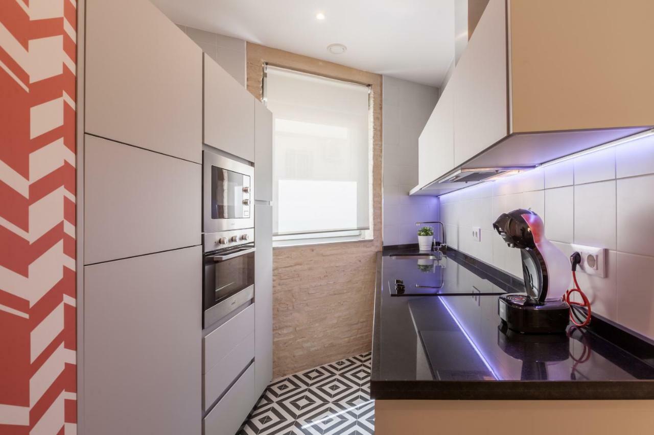 Apartamentos Rg Suites Jardines De Murillo Seville Ngoại thất bức ảnh