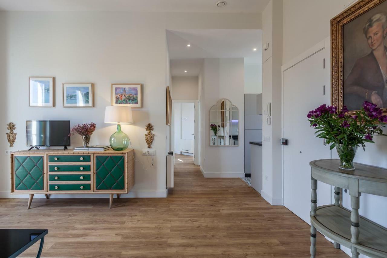Apartamentos Rg Suites Jardines De Murillo Seville Ngoại thất bức ảnh